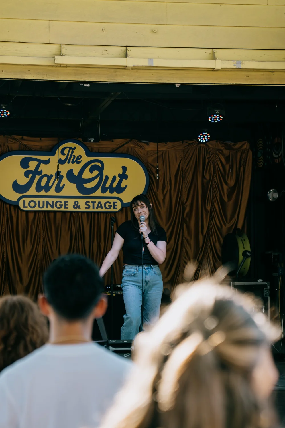 Nicole Becannon performing